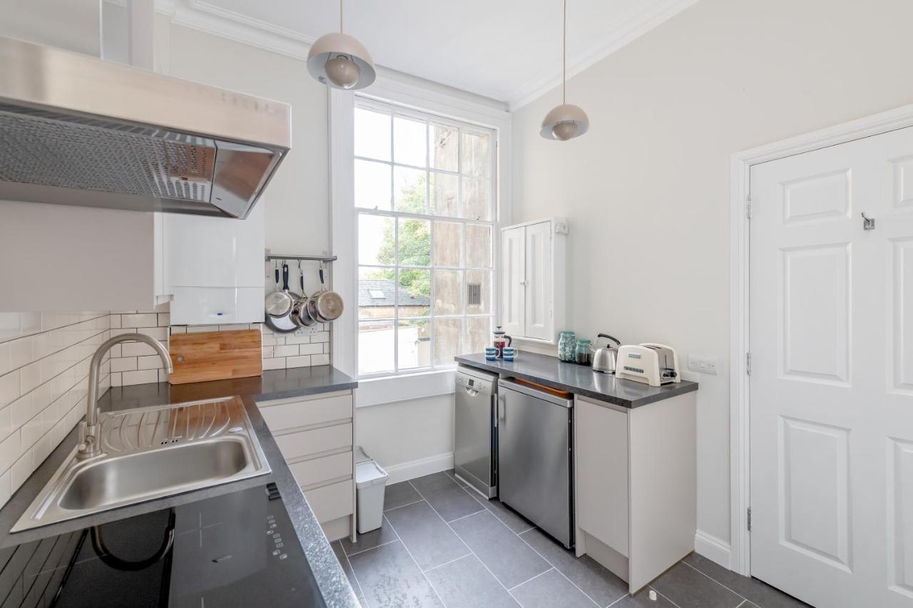 Spacious Maisonette With Parking - 10 Mins Walk From Bath Abbey - 2 Bed & 2 Bath Exteriör bild